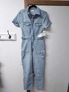 Good American Light Blue Denim - Tag Display